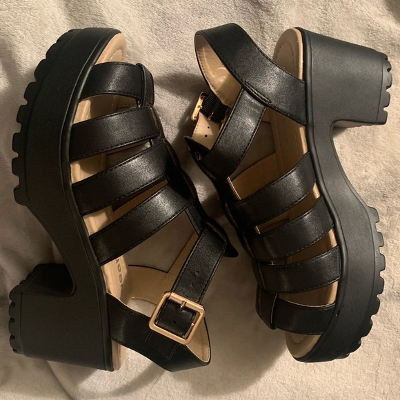 koi Shoes - [NEW] Nasty Gal Black Platform Sandal US 6